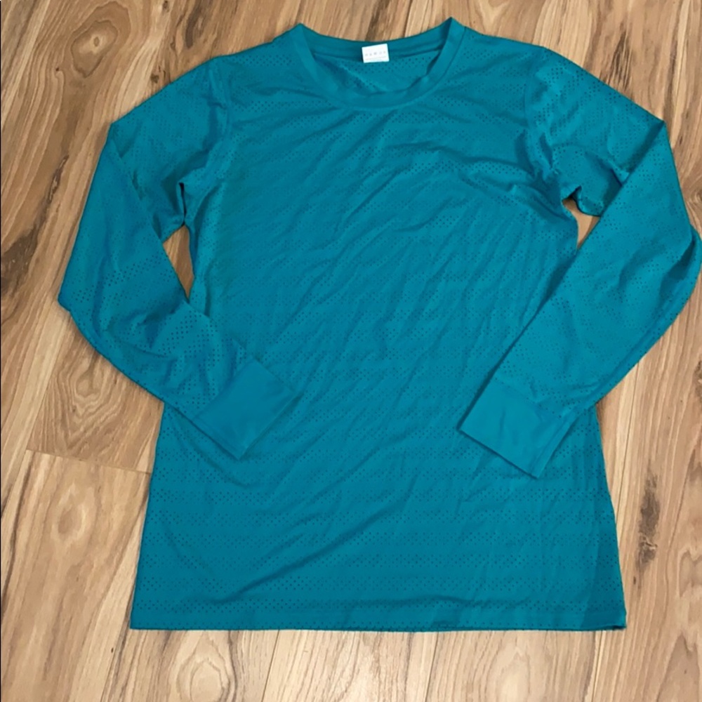 Zyia breathable long sleeve. New without tags.